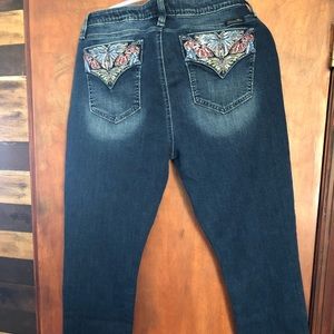 CYBERMONDAY SALE NWT LADIES “MISS ME” SKINNY JEANS